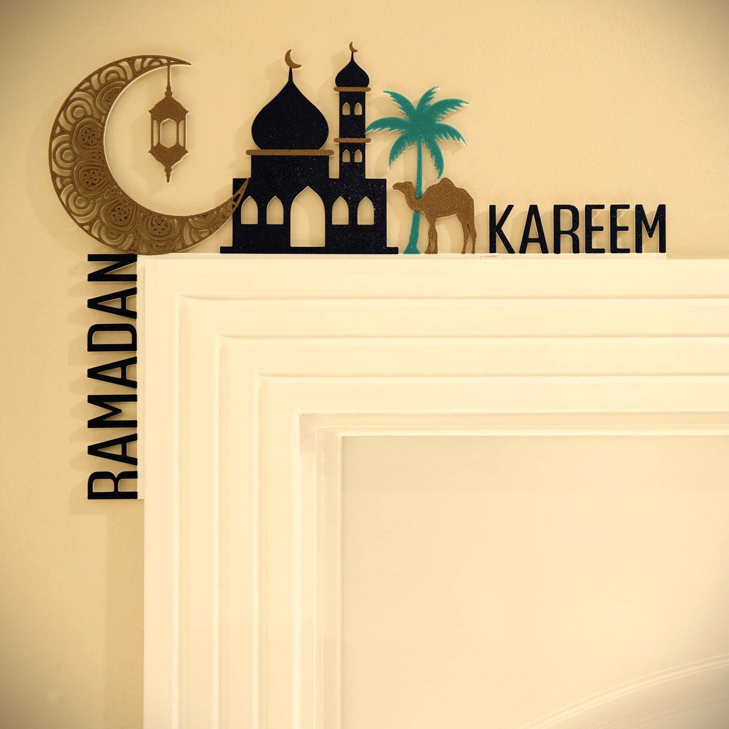 Ramadan Kareem Elegant Scene Door Corner